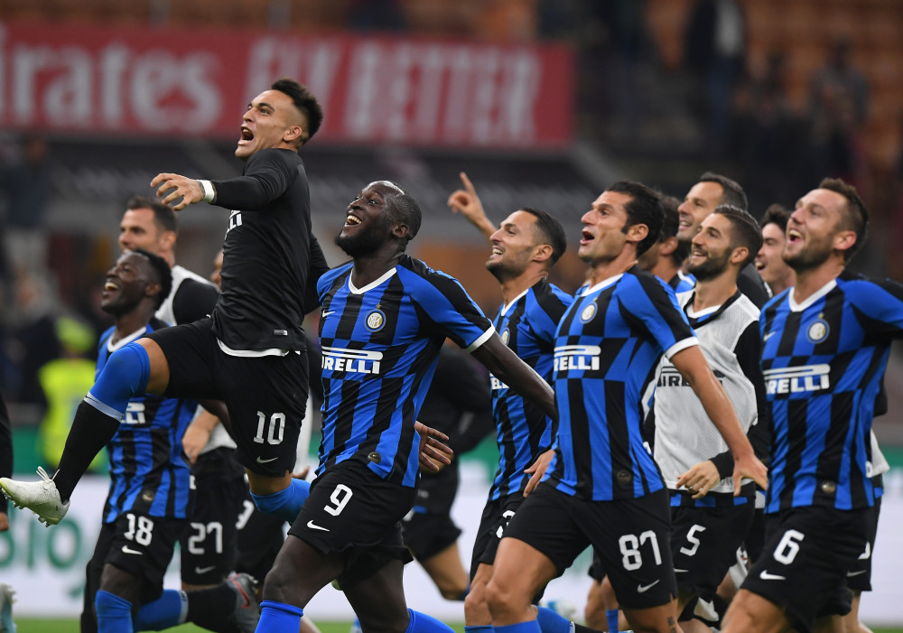 获体育传奇奖！托雷斯：感谢马德里足协，我对此感到无比自豪