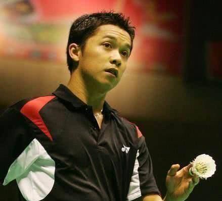 和三笘薰合影的11岁小球员有日本和法国血统，出自吉田麻也担任院长的青训机构