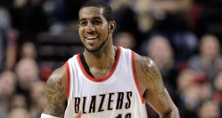 球队赛后合练照片曝光，专注备战