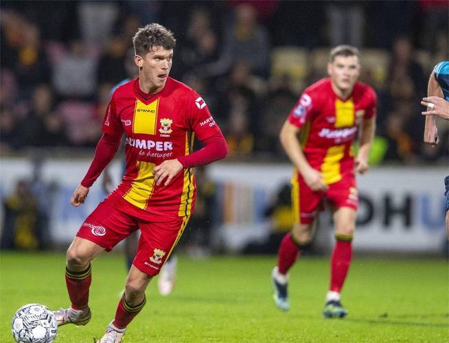 美国队凭借 美国队凭借