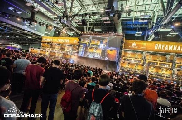 陈妤颉在接 陈妤颉在接